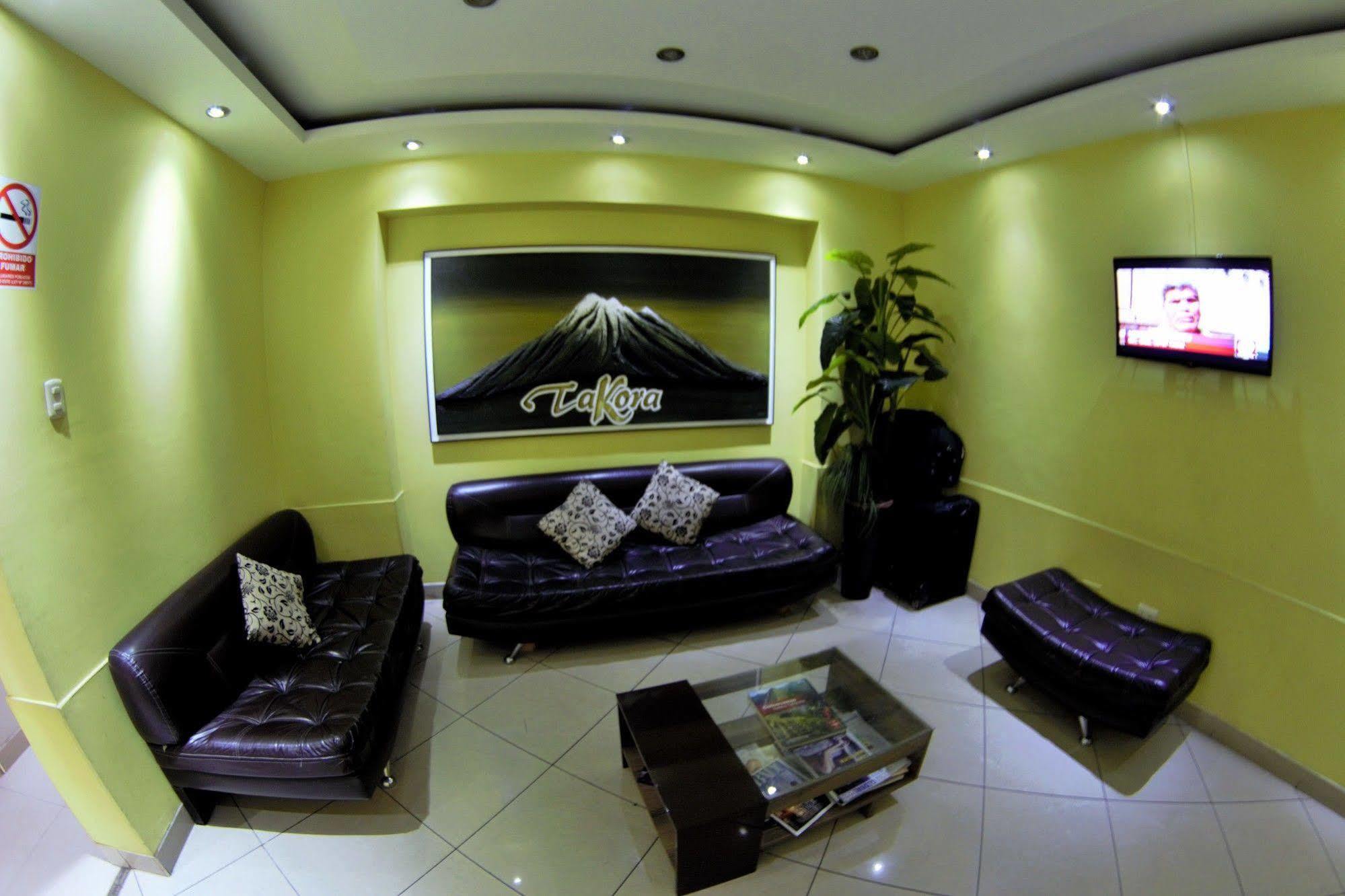 Takora Inn Tacna Exterior photo