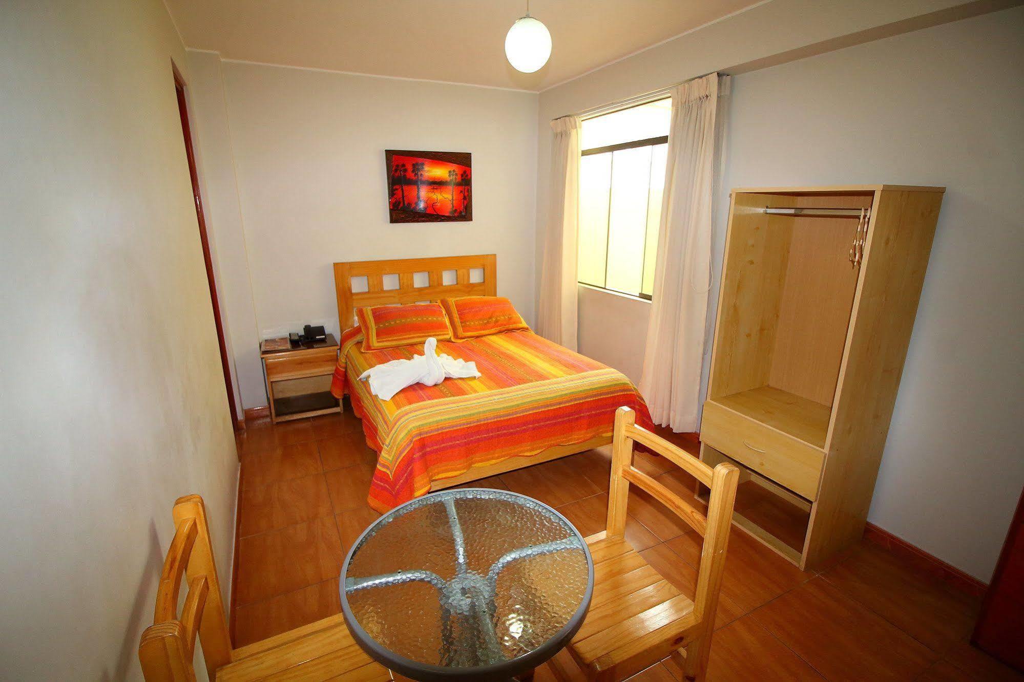 Takora Inn Tacna Exterior photo
